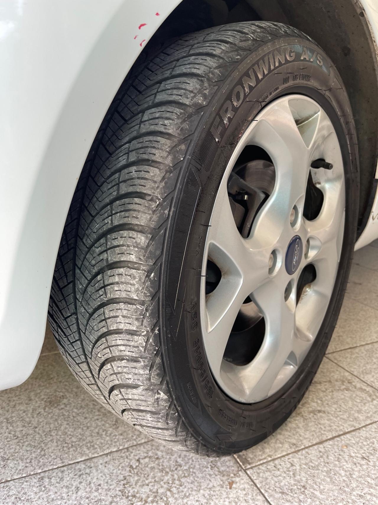 Ford Fiesta Ikon 1.4 5 porte Bz.- GPL