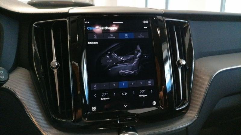 Volvo XC60 XC60 B4 automatico Plus Dark
