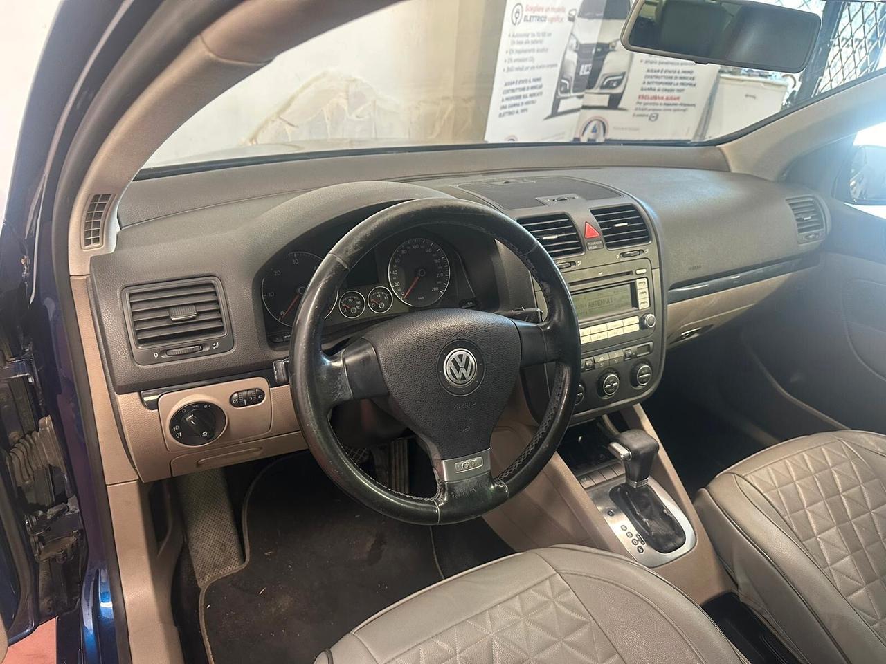 Volkswagen Golf 2.0 TDI DPF 5p. GT Sport AUT.