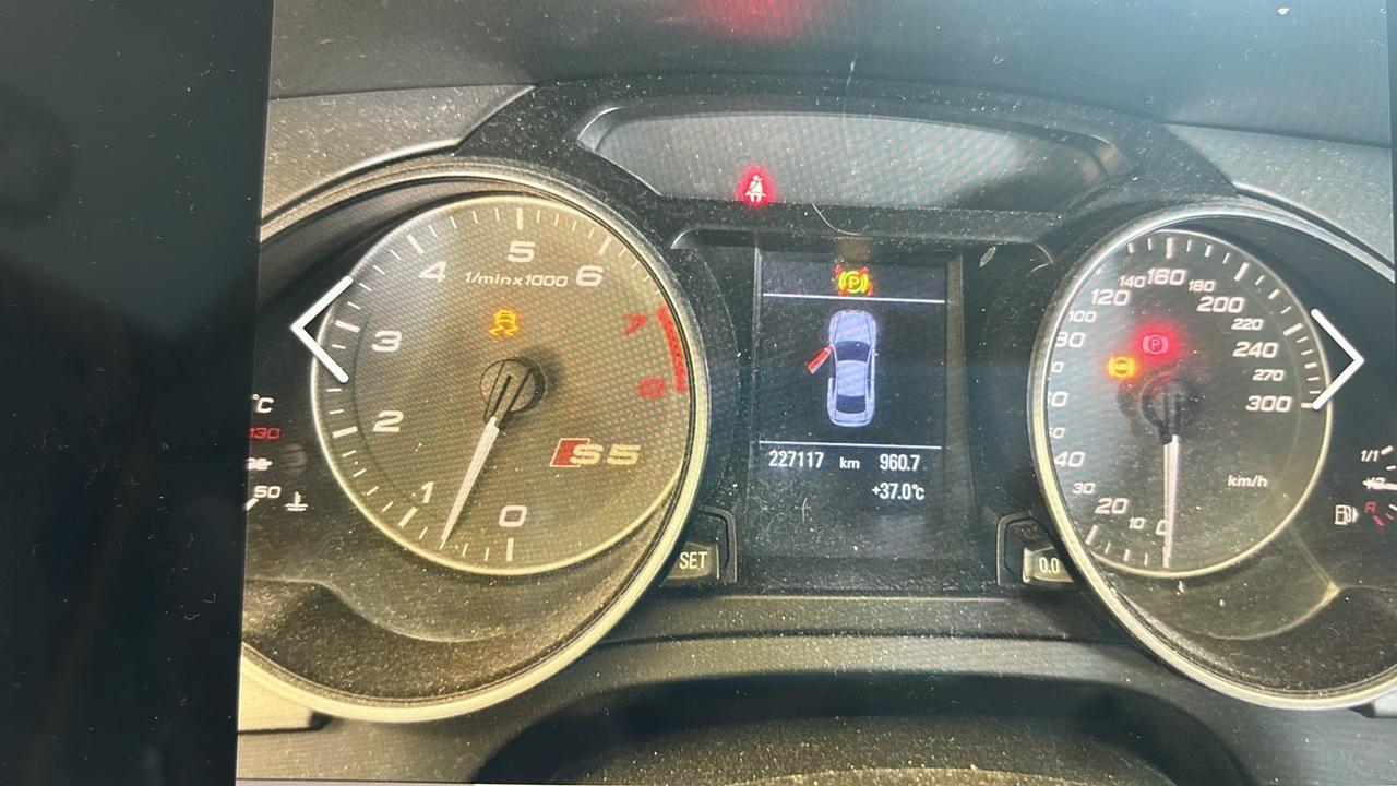 Land Rover Discovery 2.0 SD4 240 CV SE 7 posti