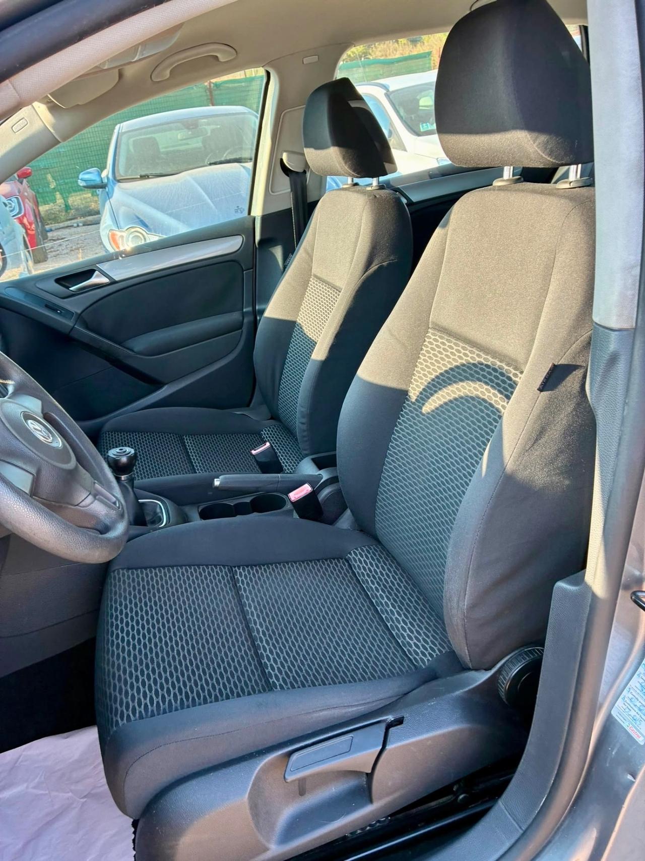 Volkswagen Golf 1.6 TDI DPF 5p. Highline Sportline