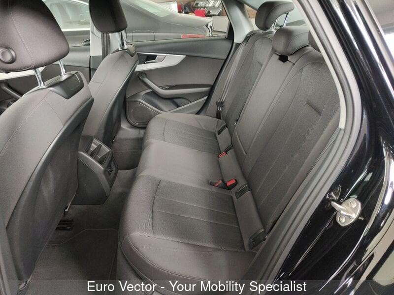 Audi A4 30 TDI/136 CV S tronic Business
