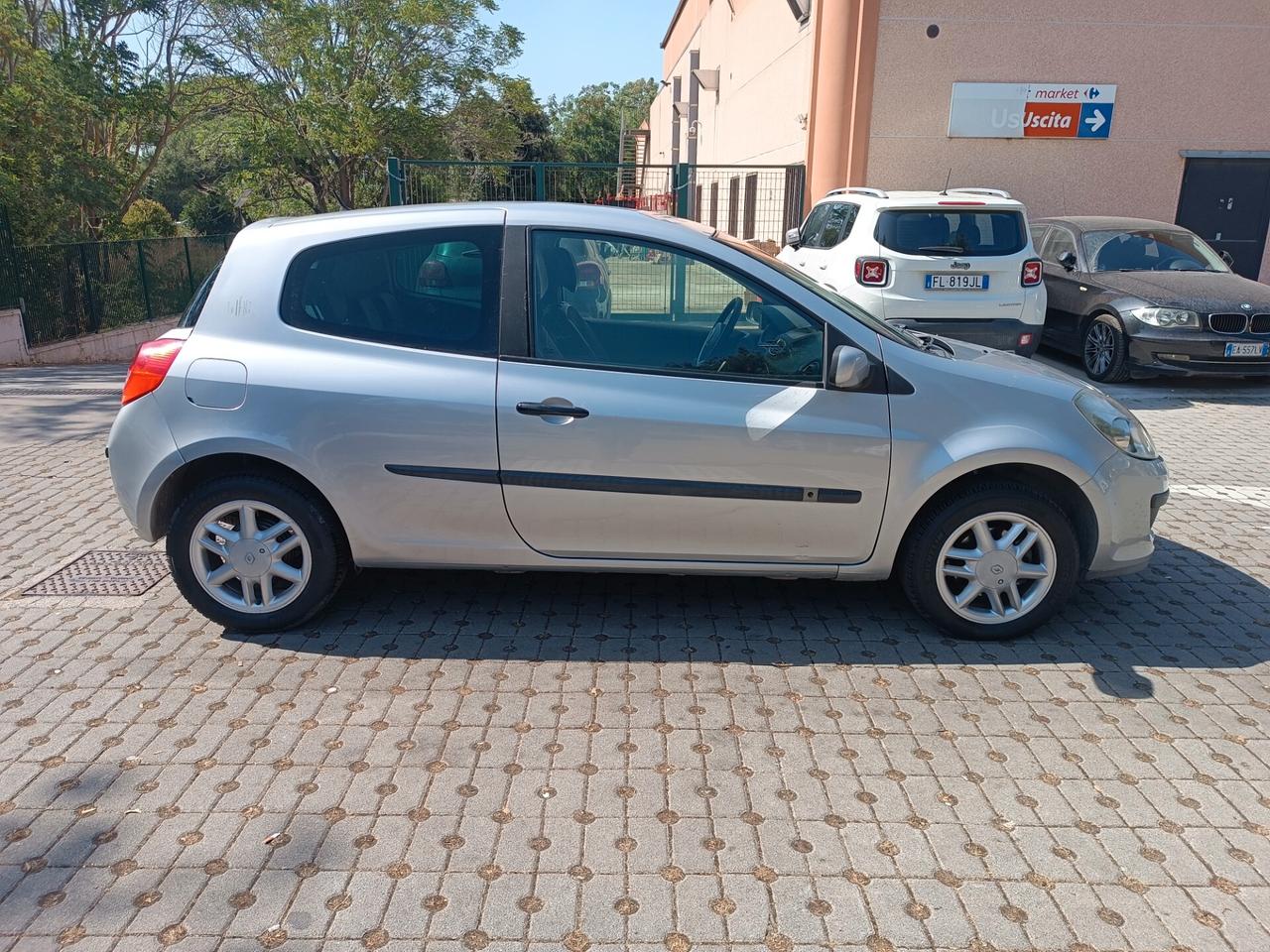 Renault Clio 1.2 16V 3 porte Dynamique