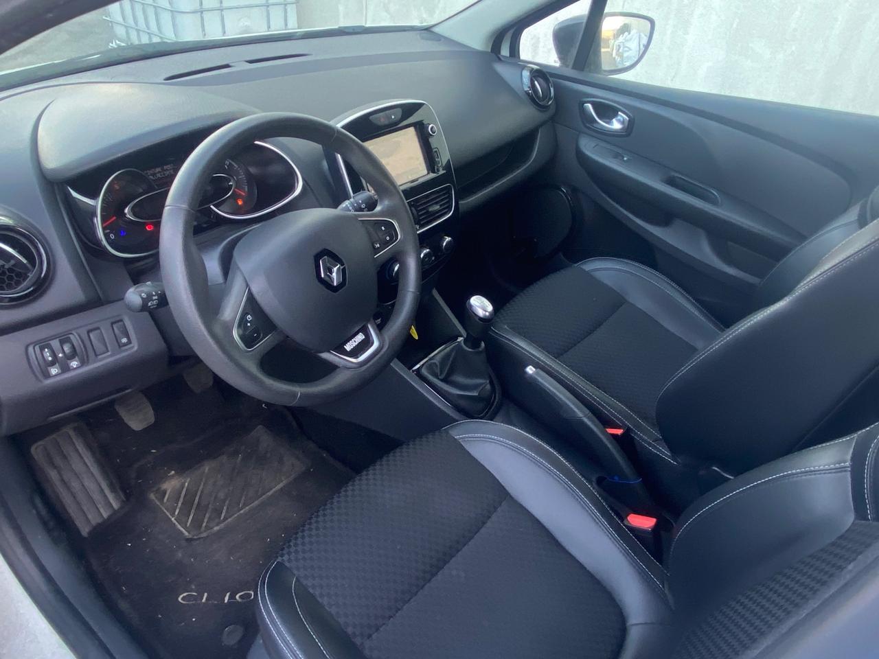 Renault Clio dCi 8V 75 CV 5 porte Moschino Intens