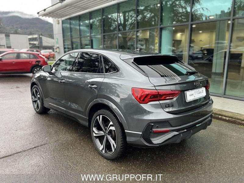 Audi Q3 35 TDI S tronic Identity Black