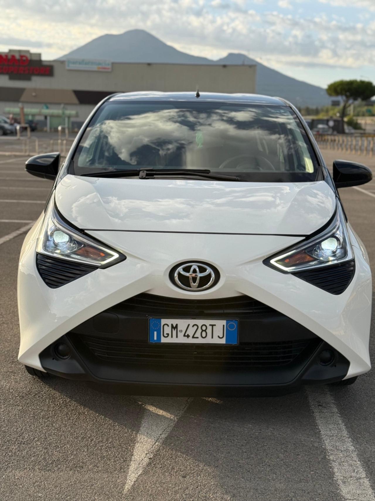 Toyota Aygo 1.0 VVT-i 69 CV 5 porte x-business