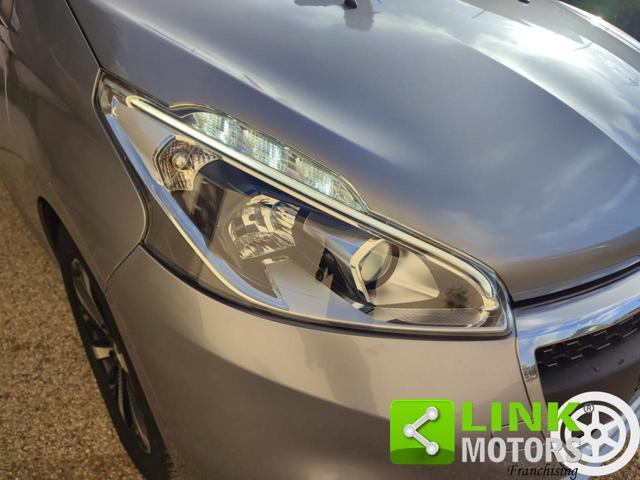 PEUGEOT 208 1° serie PureTech 82 Stop&Start 5 porte Signature