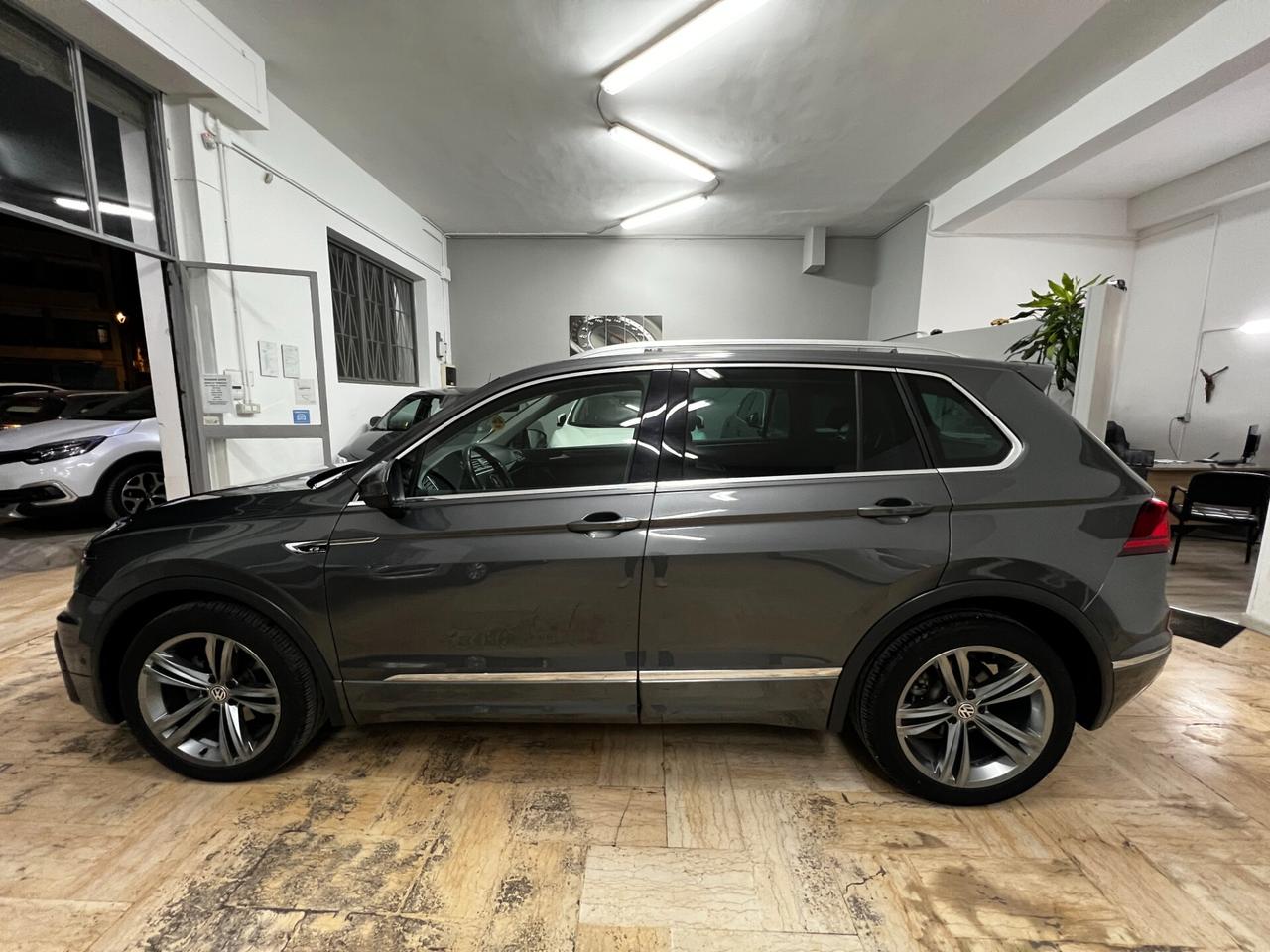 Volkswagen Tiguan 2.0 BiTDI SCR DSG 4MOTION Executive R-Line BMT