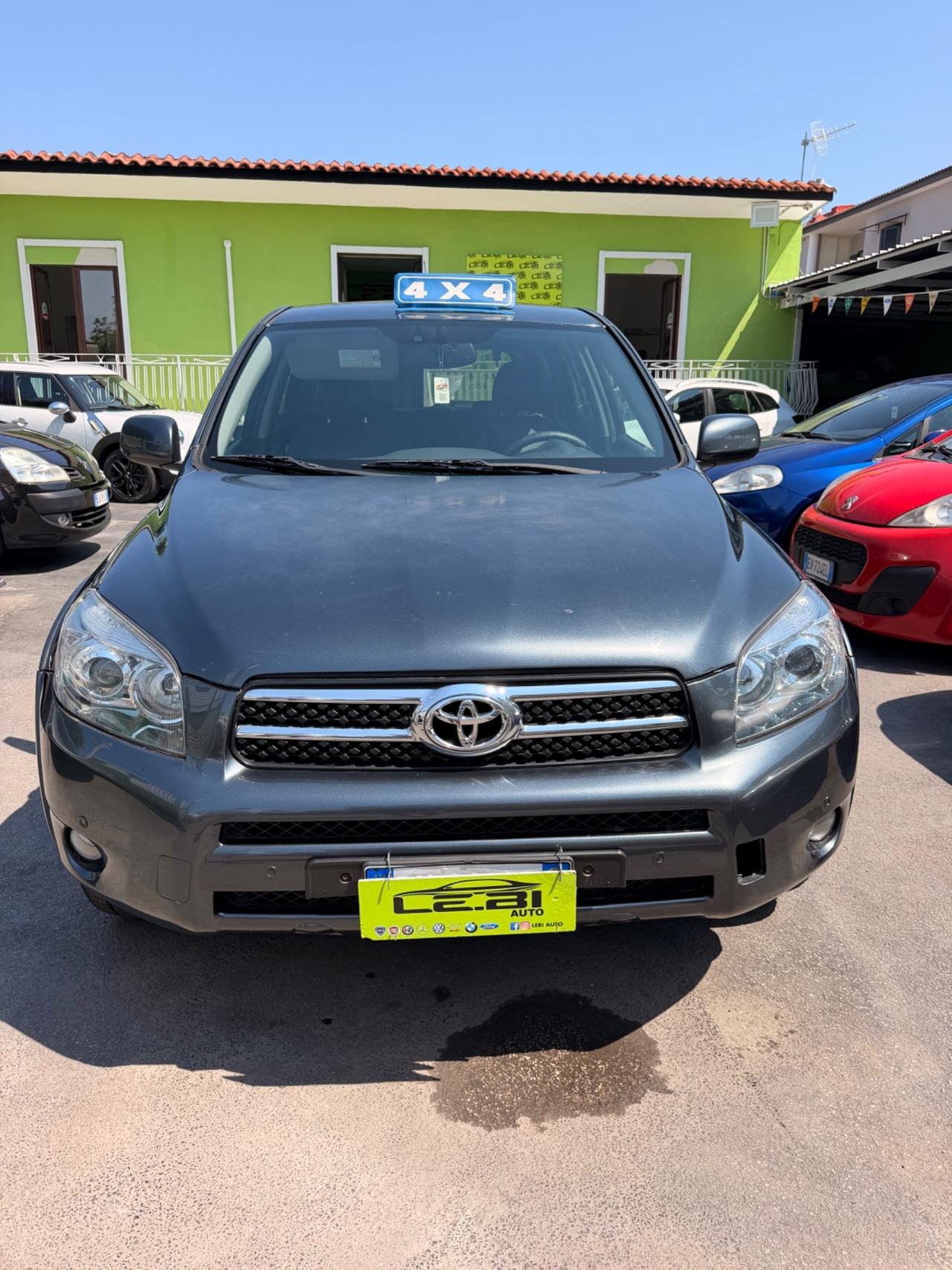 Toyota RAV 4 RAV4 2.2 D-4D 177 CV Luxury 4x4 PERFETTA!!!