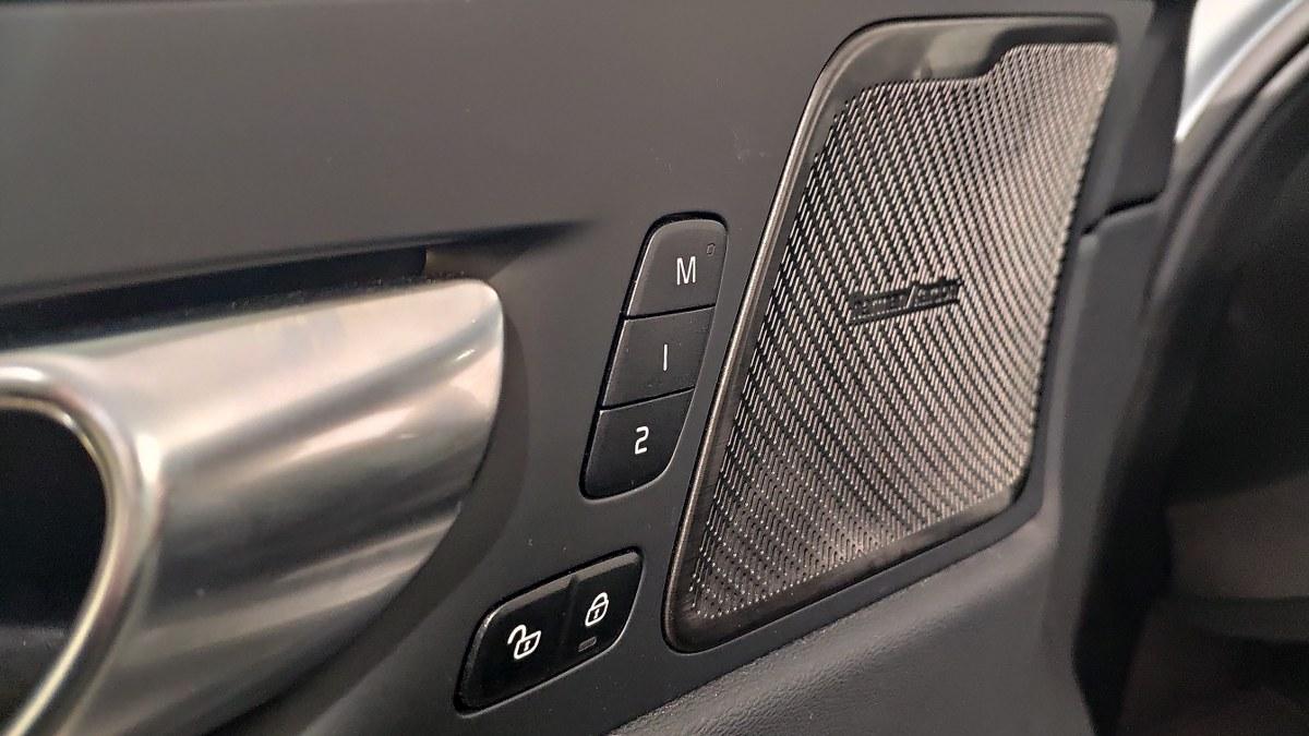 VOLVO Xc60 B5 Mild Hybrid Awd Automatico Plus Dark