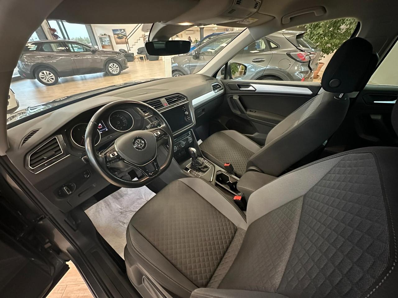 Volkswagen Tiguan 2.0 TDI SCR DSG Business BlueMotion Technology