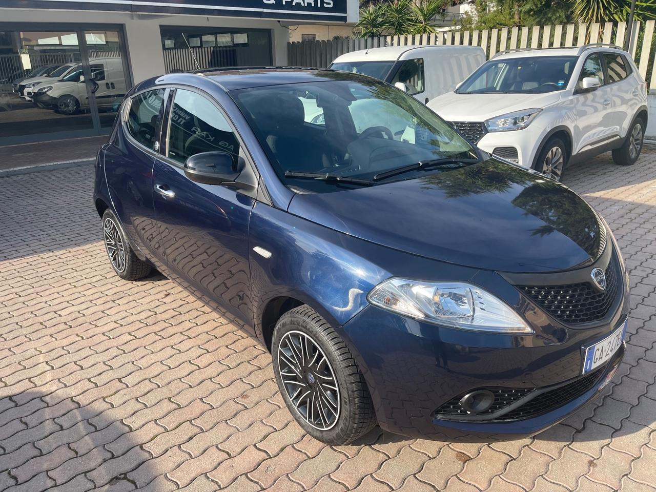 Lancia Ypsilon 1.2 69 CV 5 porte GPL Ecochic Gold