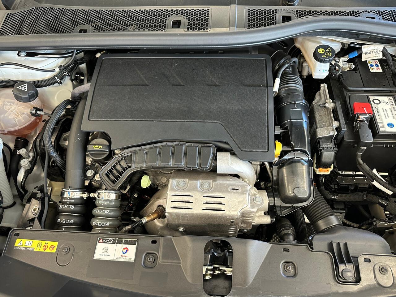 Peugeot 2008 PureTech 130 S&S Allure Pack - 2022