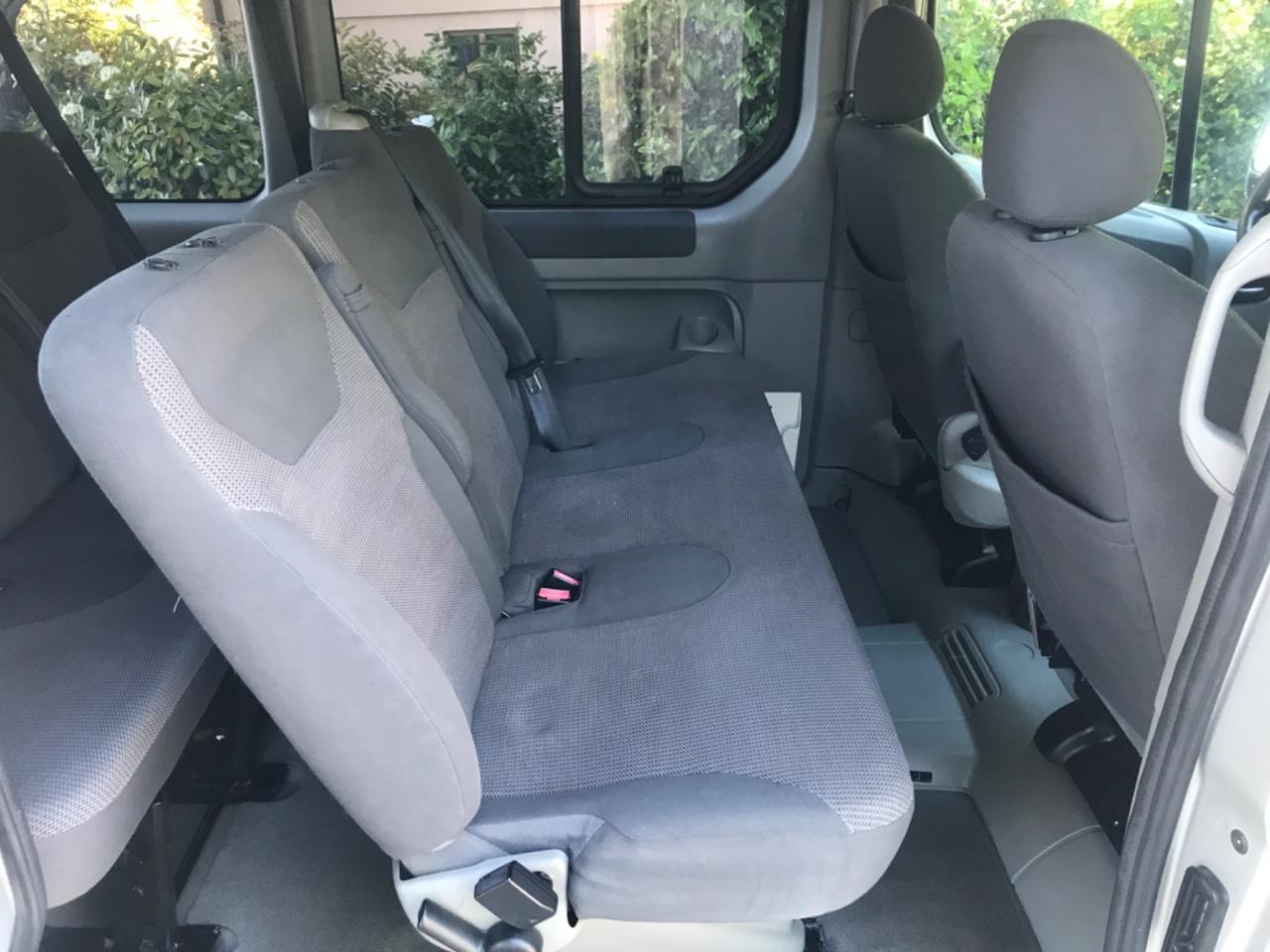Opel Vivaro 29 2.5 CDTI PL-TA Furgone Vetrato Easytronic Fap 8 POSTI Gancio Traino