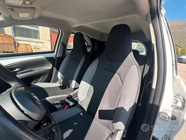 Toyota Aygo X 1.0 VVT-i 72 CV 5 porte Active S-CVT CAMBIO AUTOMATICO