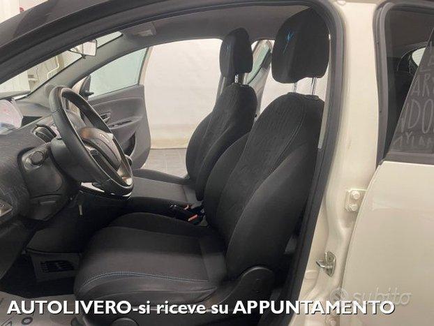 LANCIA Ypsilon 1.2 69 CV 5 porte BICOLOR-UNIPRO