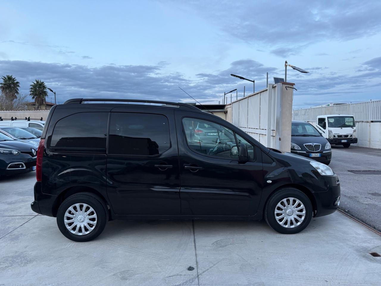 Peugeot Partner 1.6 HDi 92CV AUTOCARRO