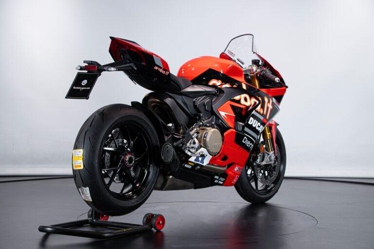 2023 DUCATI PANIGALE V2 BULEGA 2023 WORLD CHAMPION REPLICA - RDS01547