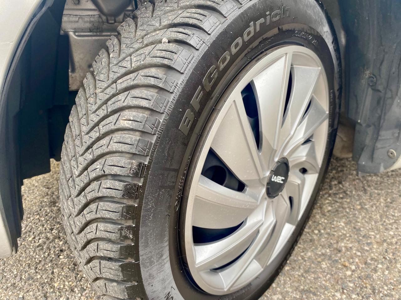 Peugeot 107 1.0 68CV 5p. Benzina