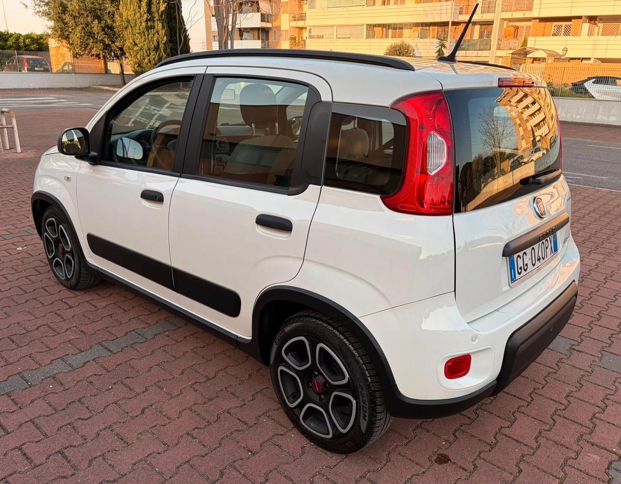 FIAT PANDA HYBRID CITY LIFE NO OBBLIGHI