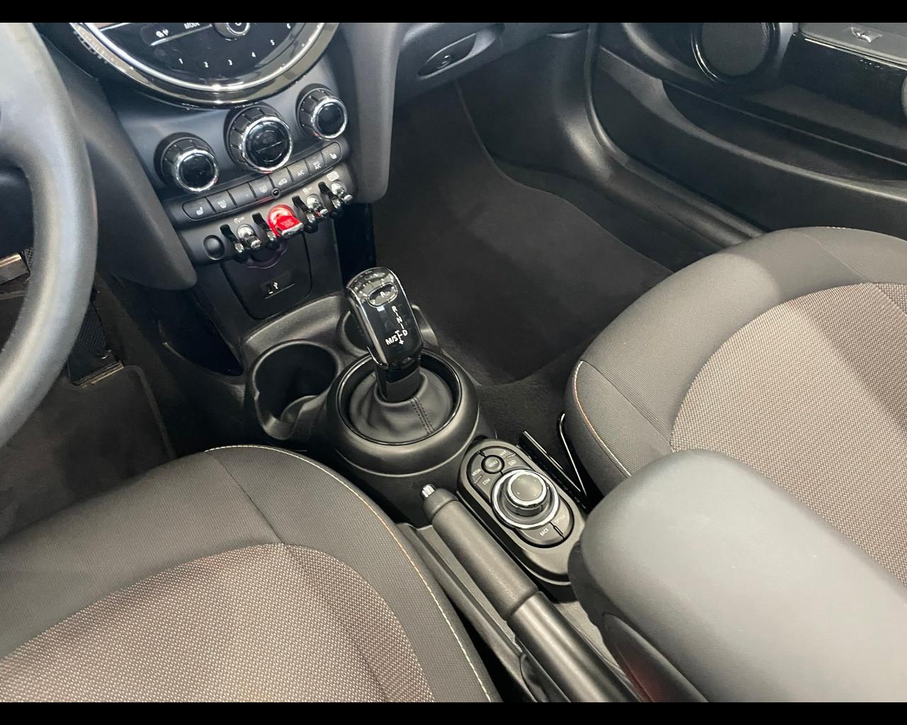 MINI Mini Cabrio (F57) - Mini 1.5 Cooper Classic Cabrio