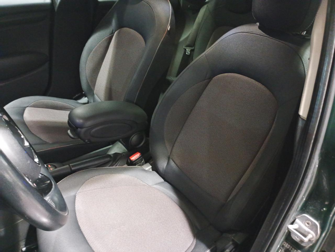 Mini Cooper D 1.5 5P