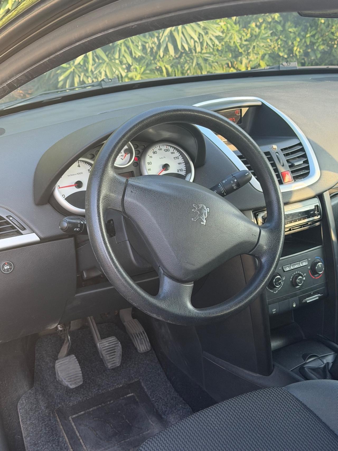 Peugeot 207 1.4 8V 75CV 5p. Energie Sport ECO GPL