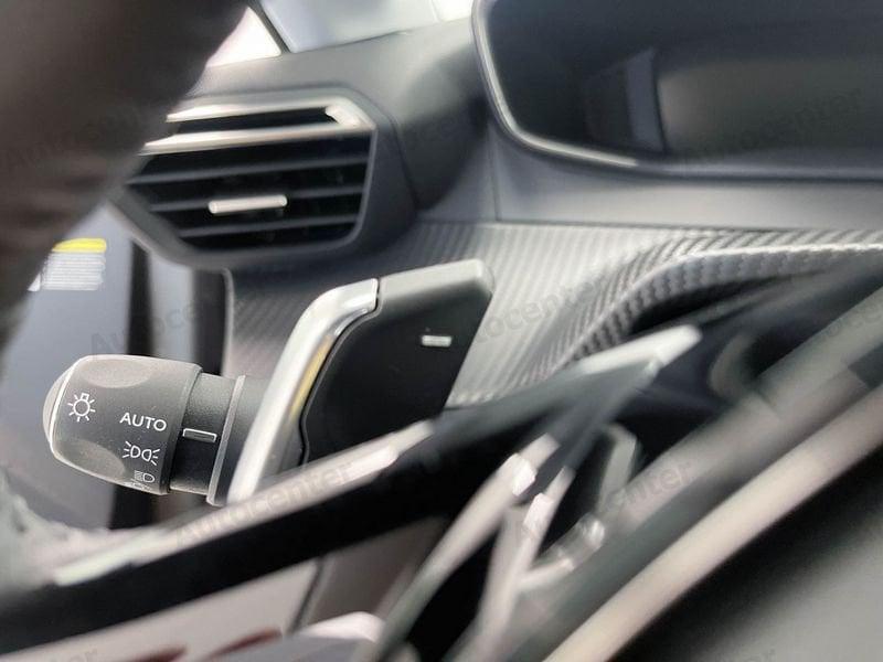 Peugeot 208 208 1.2 hybrid Allure 110cv e-dcs 6