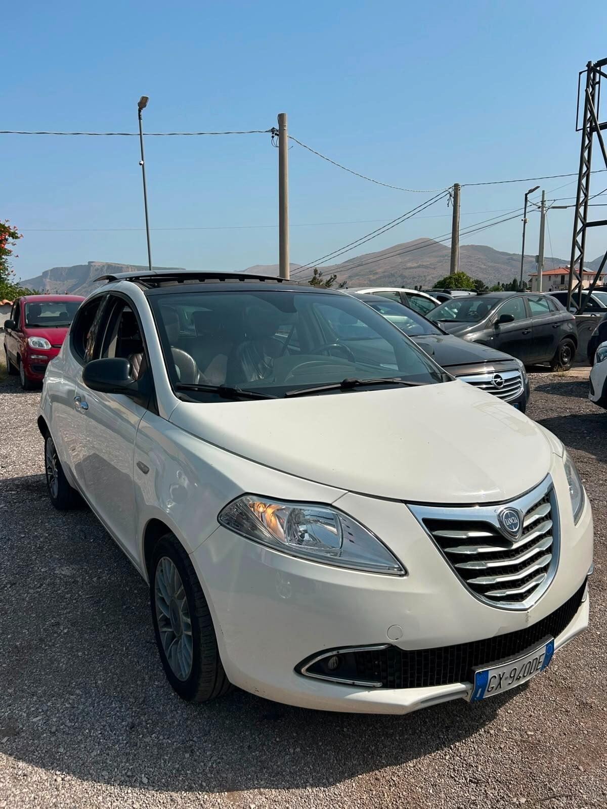 Lancia Ypsilon 1.3 MJT 16V 95 CV 5 porte S&S Silver P.S. VISTA E PIACIUTA