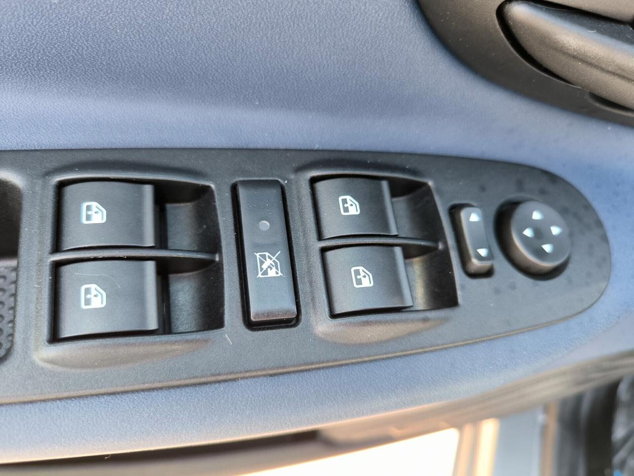 Lancia Ypsilon 1.0 FireFly 5 porte S&S Hybrid Gold Plus