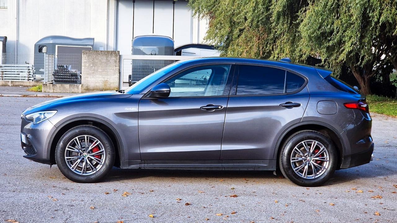 Alfa Romeo Stelvio 2.2 Turbodiesel 190 CV AT8 Q4