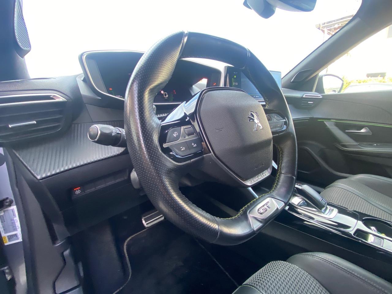 Peugeot 2008 1.5 BlueHDi 130cv S&S EAT8 GT Line