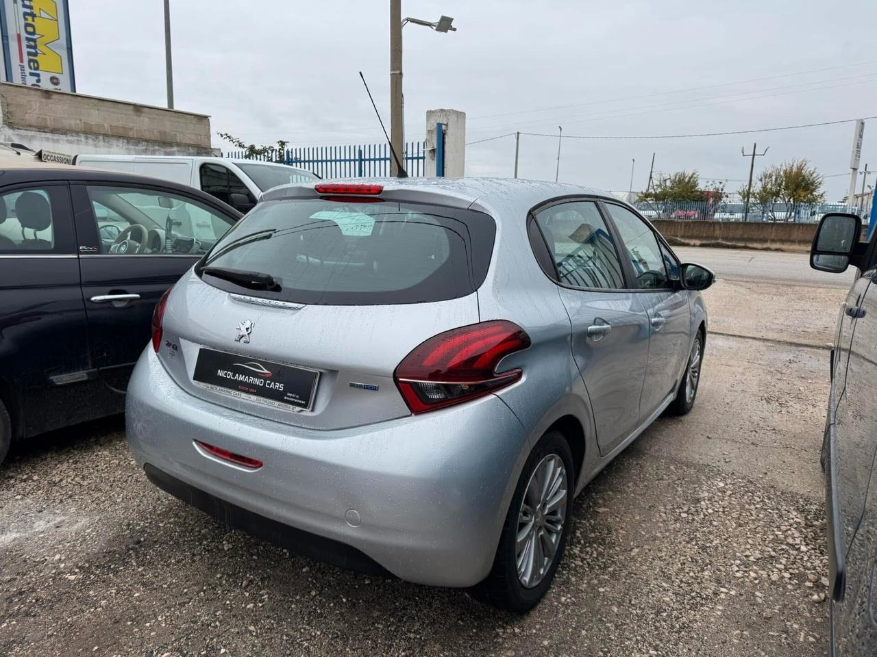 Peugeot 208 BlueHDi 75 5 porte Allure