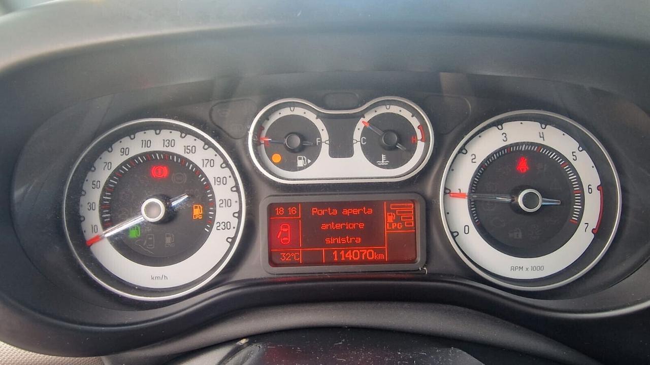 Fiat 500L 1.4 T-Jet 120 CV GPL Lounge