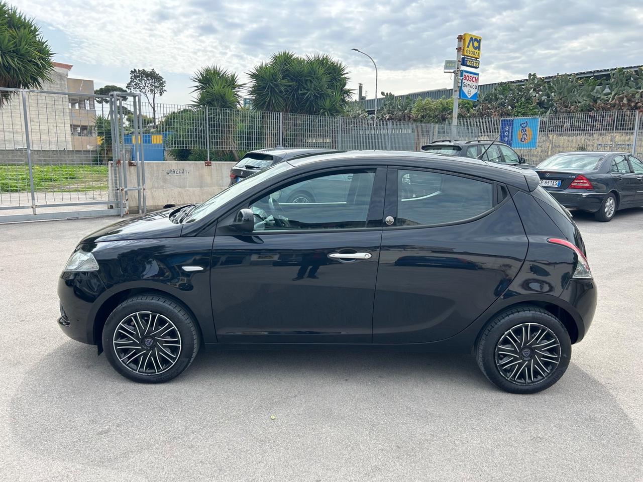 Lancia Ypsilon 1.2 EcoChic 69cv GPL Gold