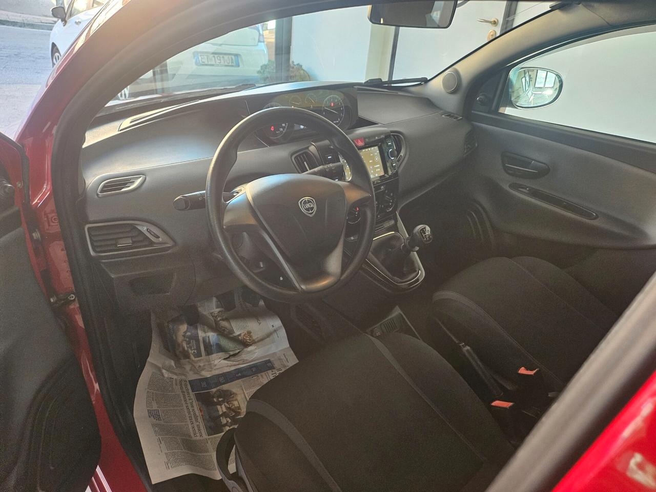 Lancia Ypsilon 1.2 69 CV 5 porte Unyca 2017