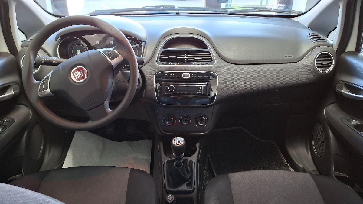 FIAT - Punto - 1.2 8V 5p. Street