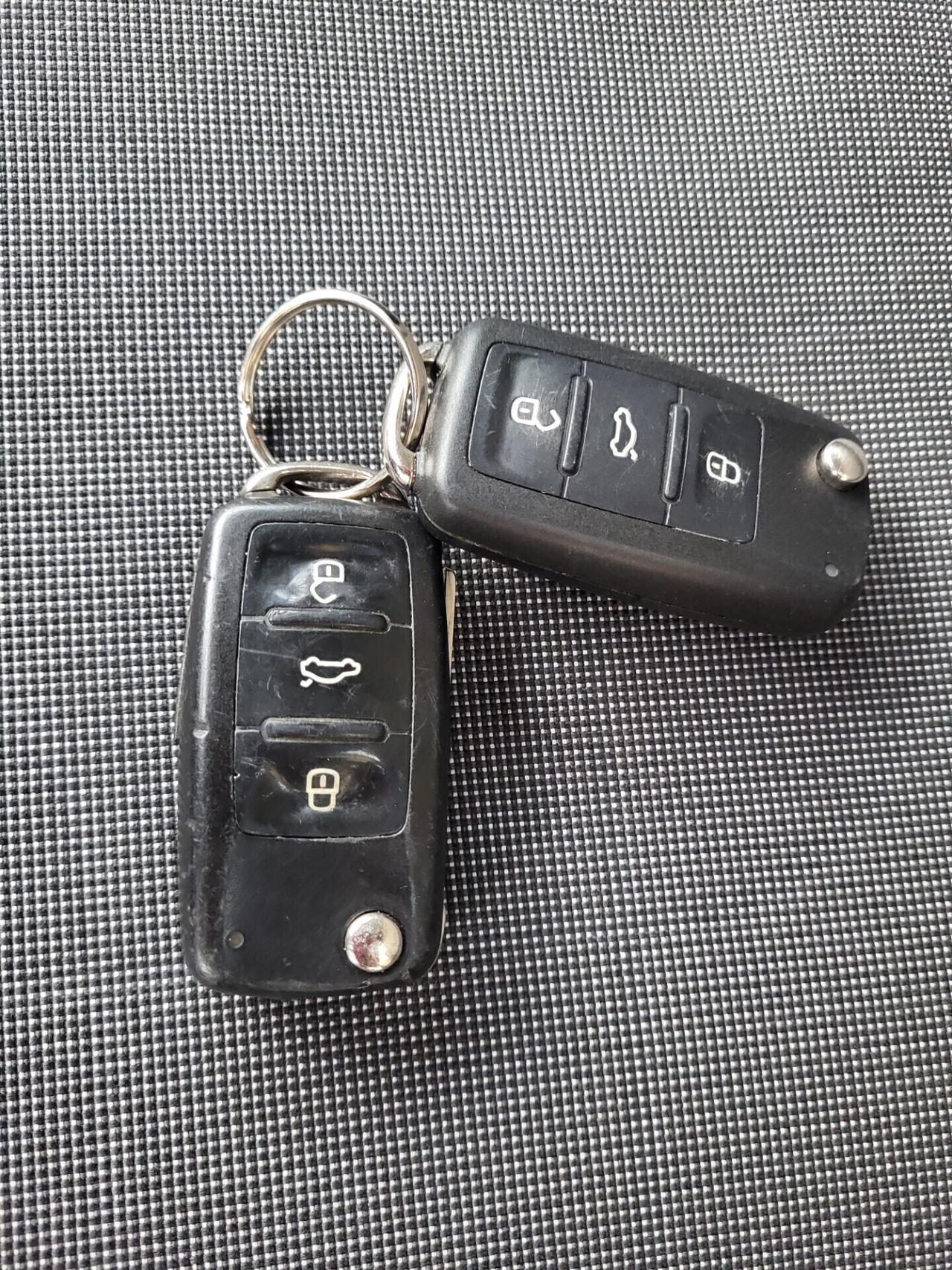 VOLKSWAGEN UP! ECO METANO-3 EURO X 100 KM-BOLLO 35