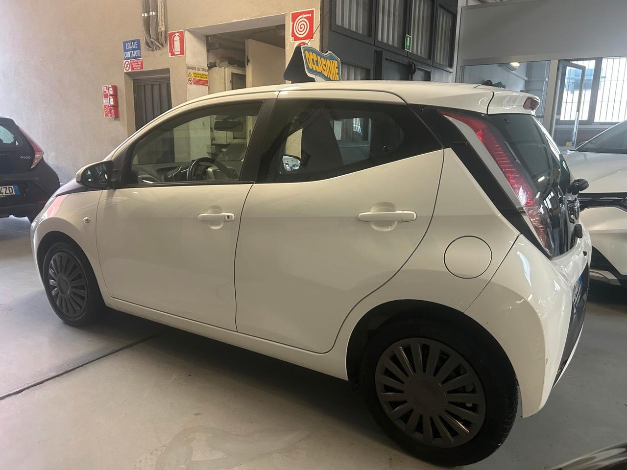 Toyota Aygo 1.0 VVT-i 69 CV 5 porte x-clusiv