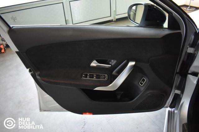 MERCEDES-BENZ A 180 d Automatic 4p. Premium