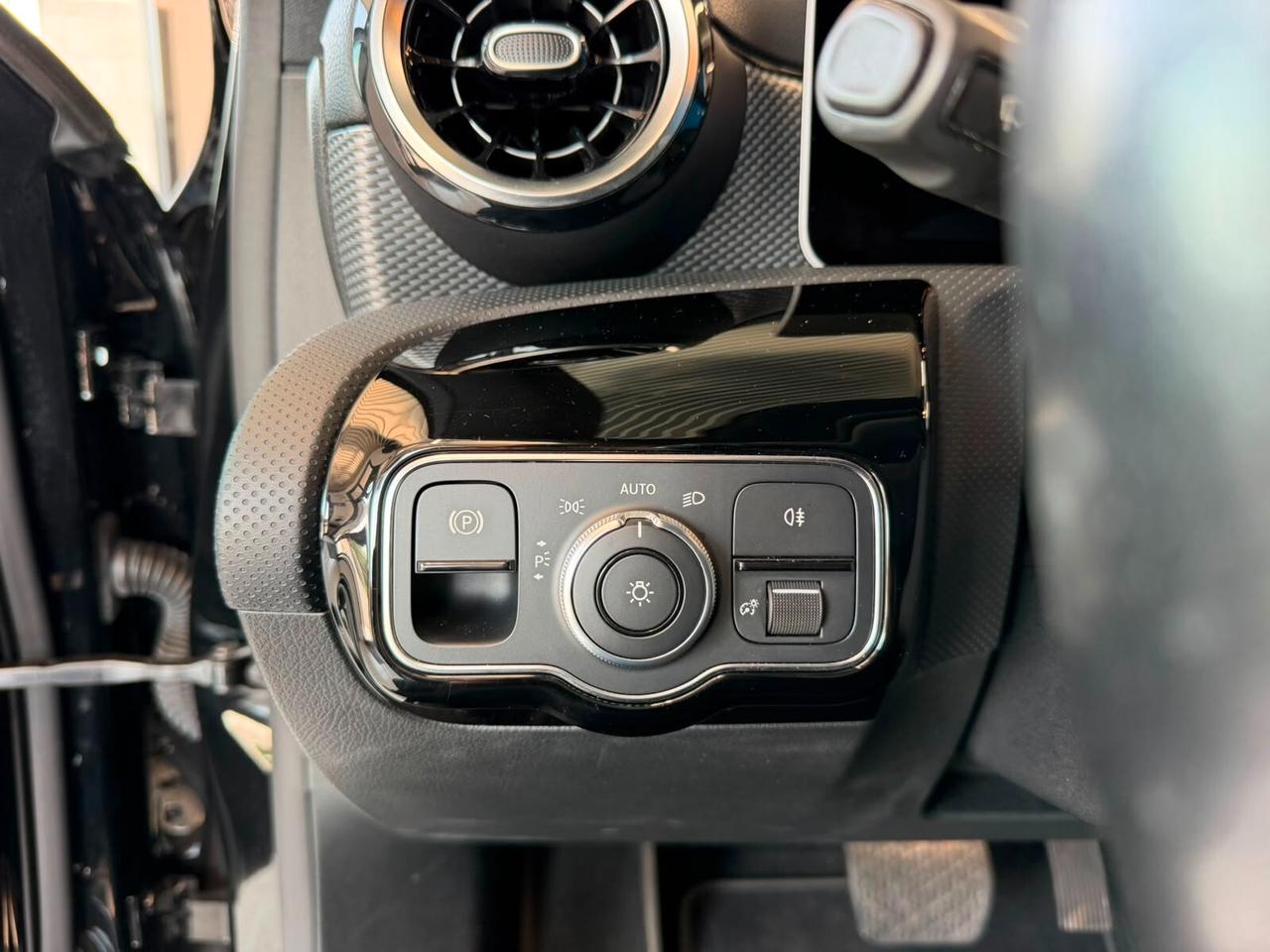 Mercedes-Benz A 180 1.5 Diesel Cambio Automatico Neopatentati