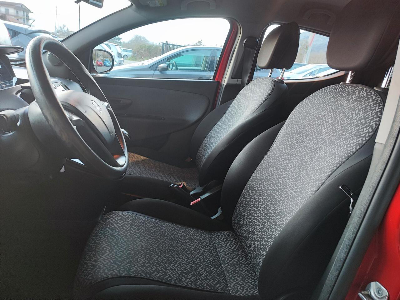 Lancia Ypsilon 1.2 5 porte S&S Platinum