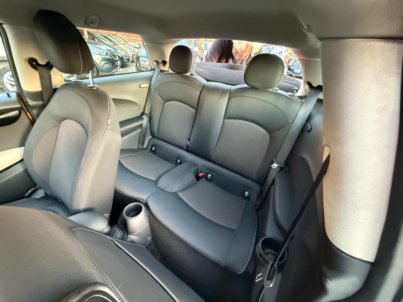 Mini 1.5 Cooper-unipro-automatica-rate-e6