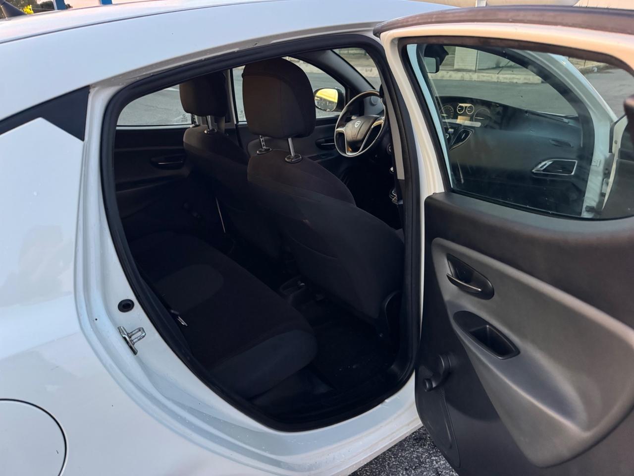 Lancia Ypsilon 1.3 MJT 16V 95 CV 5 porte S&S Mya