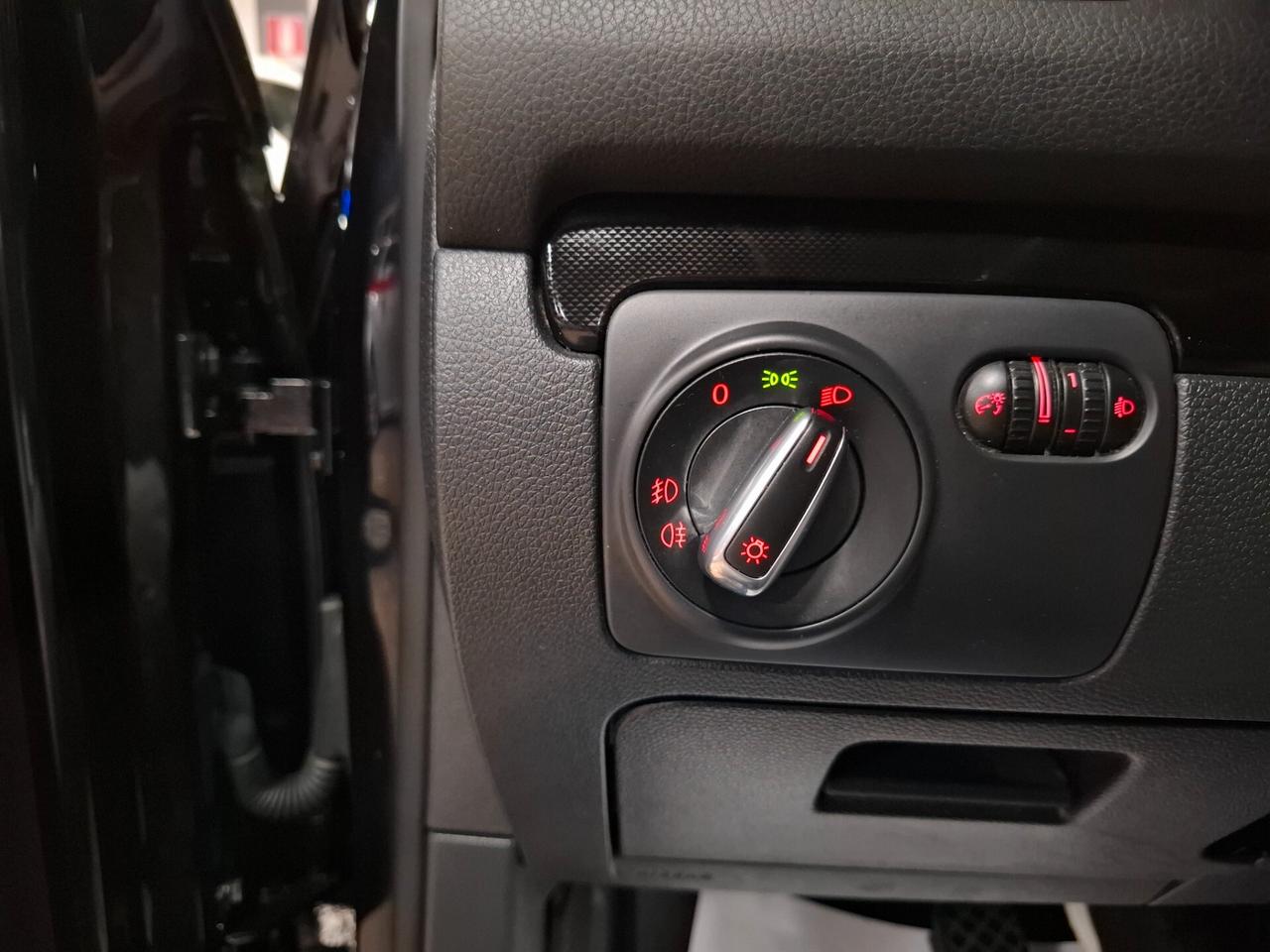 Volkswagen Golf 1.2 benzina Neopatentato