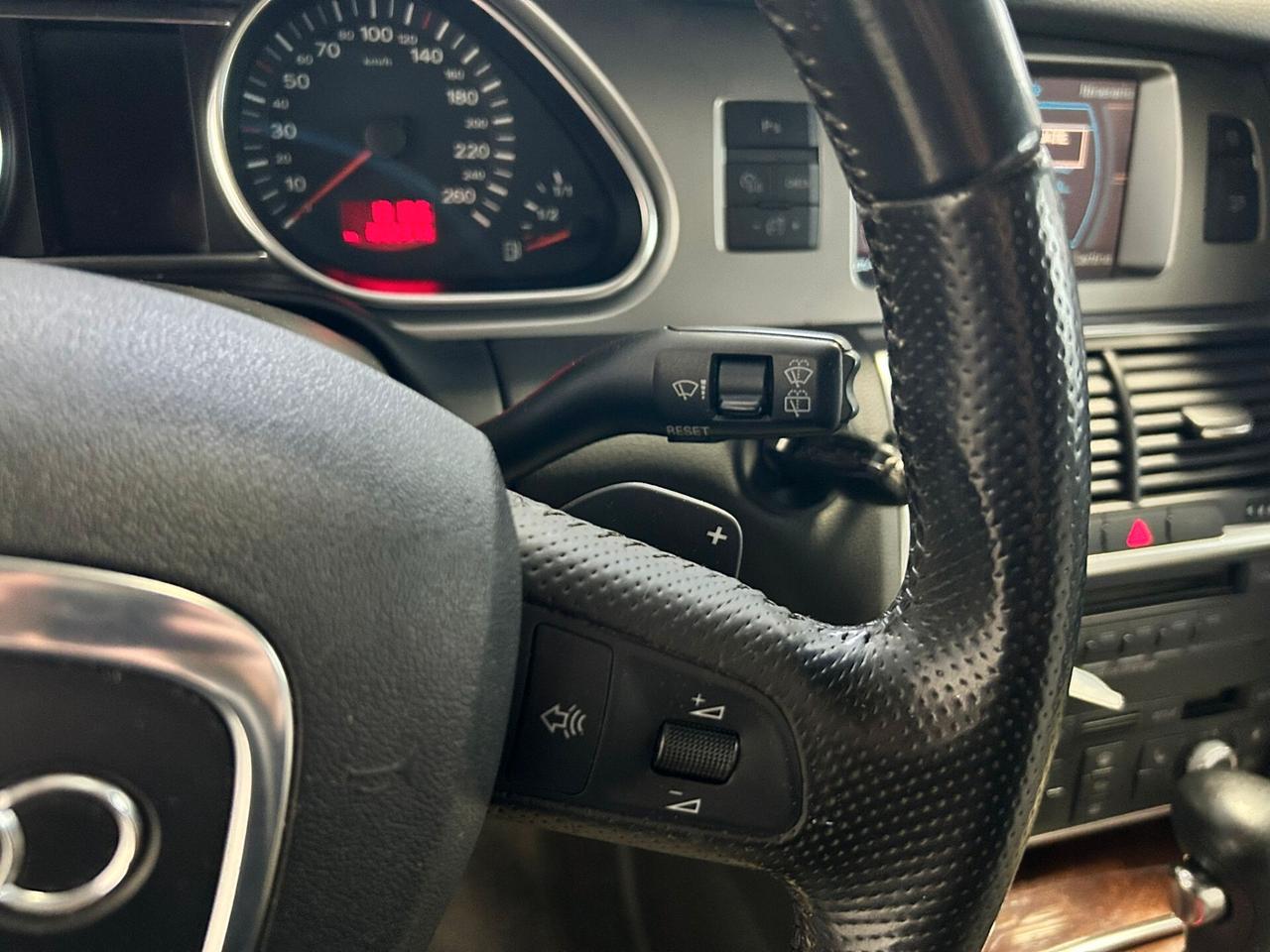 Audi Q7 3.0 V6 TDI 233CV quattro 7 POSTI 2006