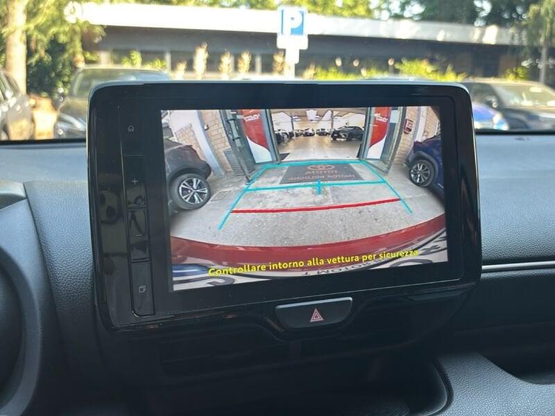 Toyota Yaris Hybrid Lounge MY22