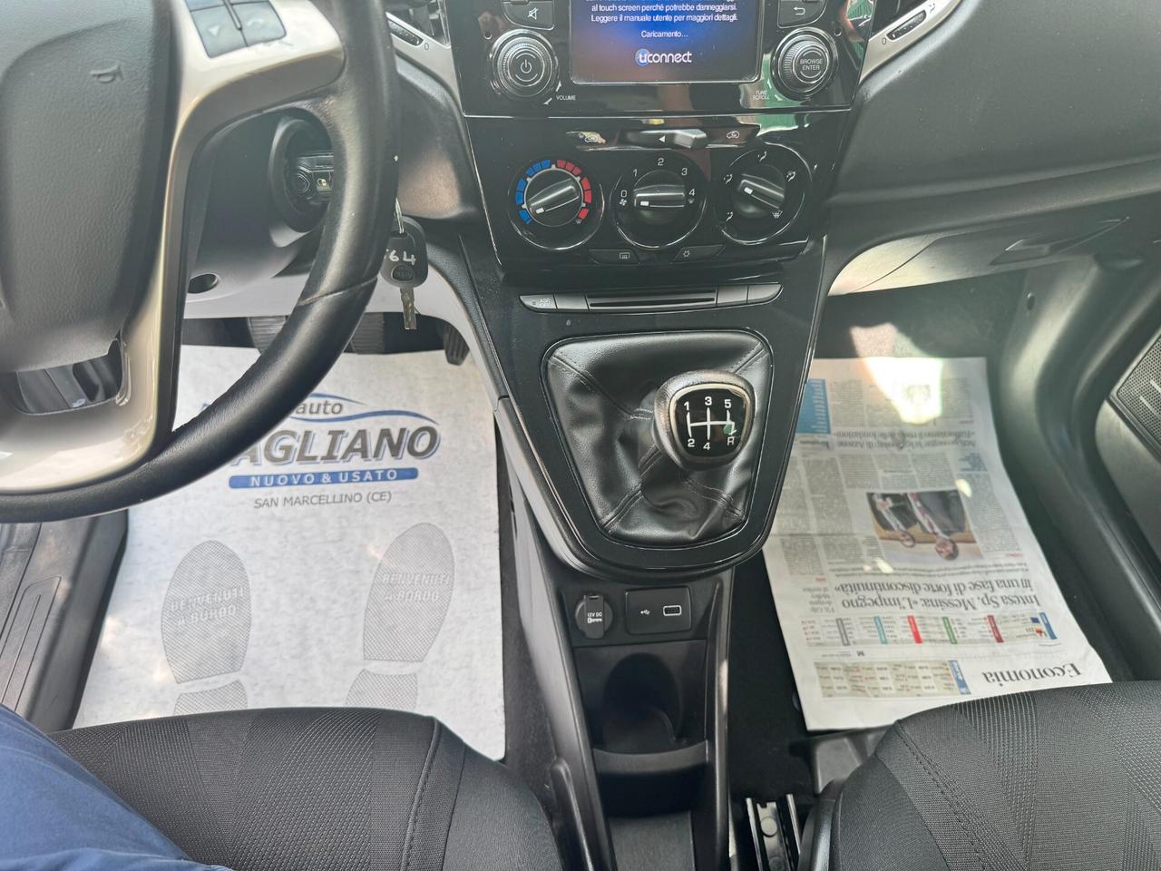 Lancia Ypsilon 1.2 69 CV 5 porte S&S Gold