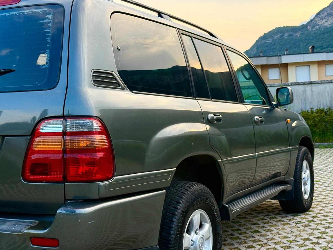 Toyota Land Cruiser HDJ100 4.2 TD 204cv 7 posti ASI
