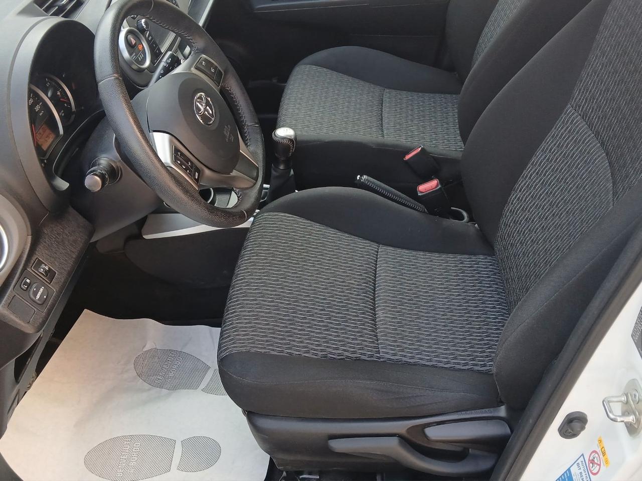 Toyota Yaris 5 Porte Yaris 5p 1.0 Lounge s/CL